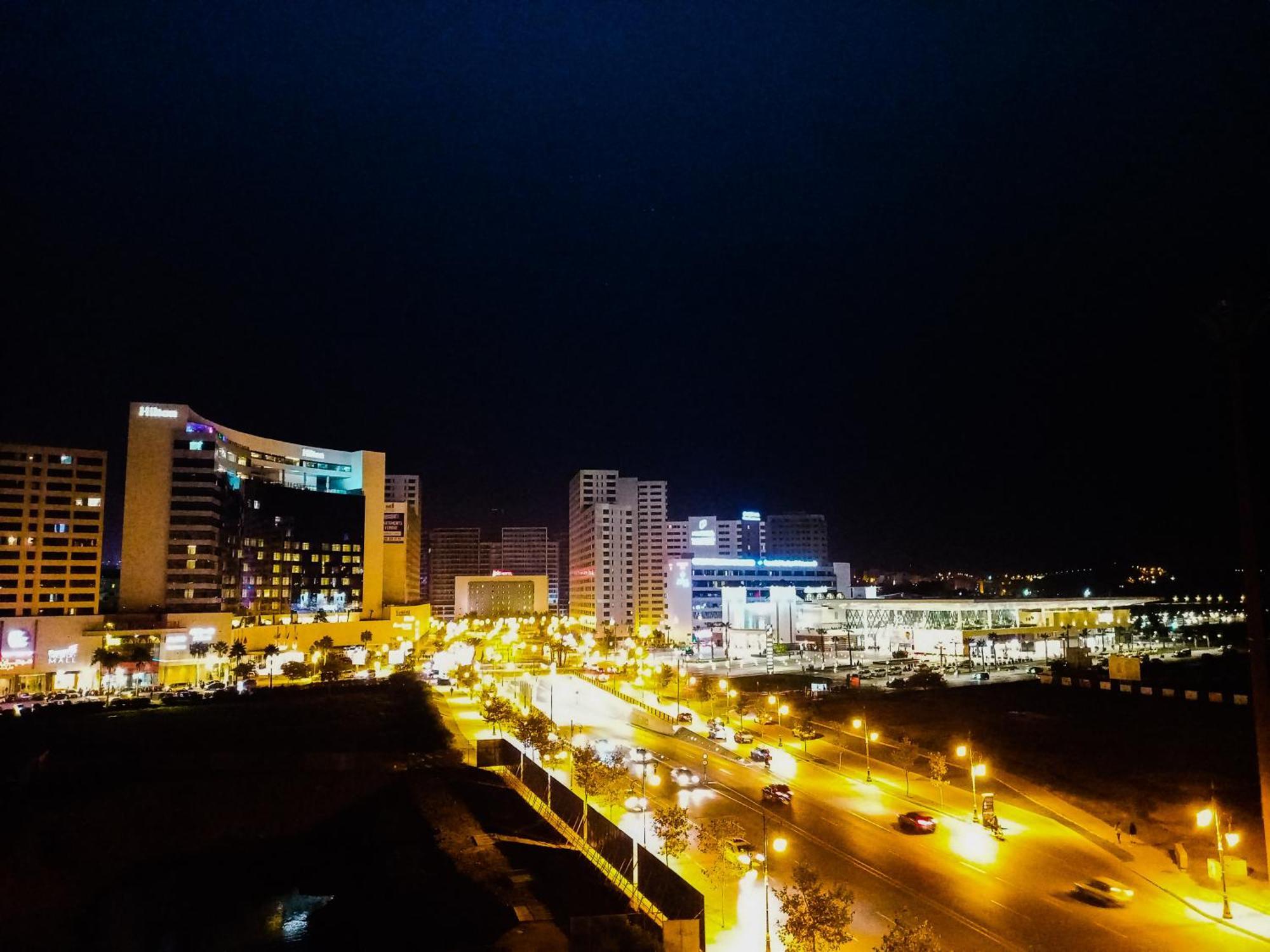 Amazing Appartement Au Centre Ville En Face Hilton & Gare Train De Tgv De Tanger 2N Ngoại thất bức ảnh
