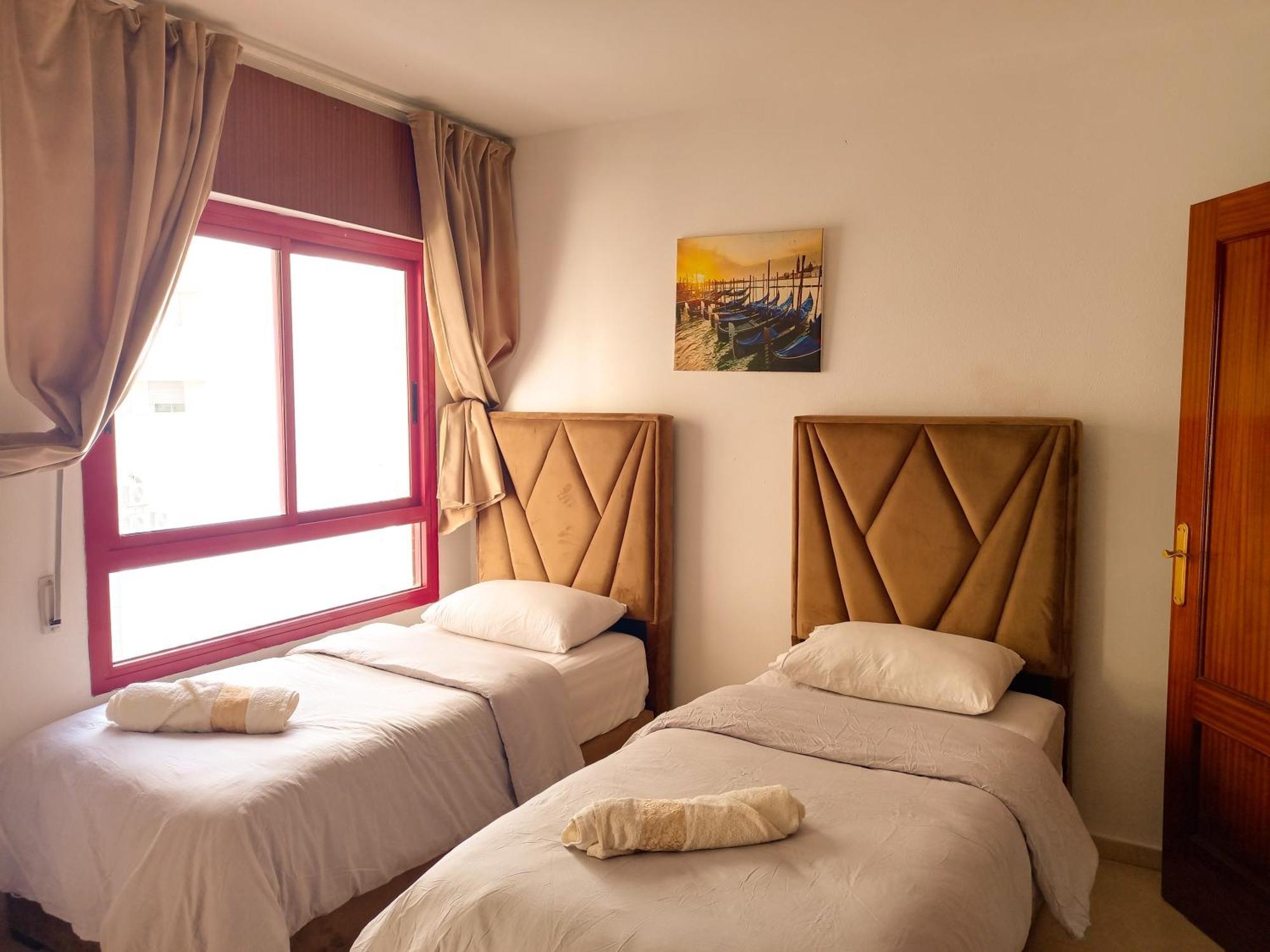 Amazing Appartement Au Centre Ville En Face Hilton & Gare Train De Tgv De Tanger 2N Ngoại thất bức ảnh