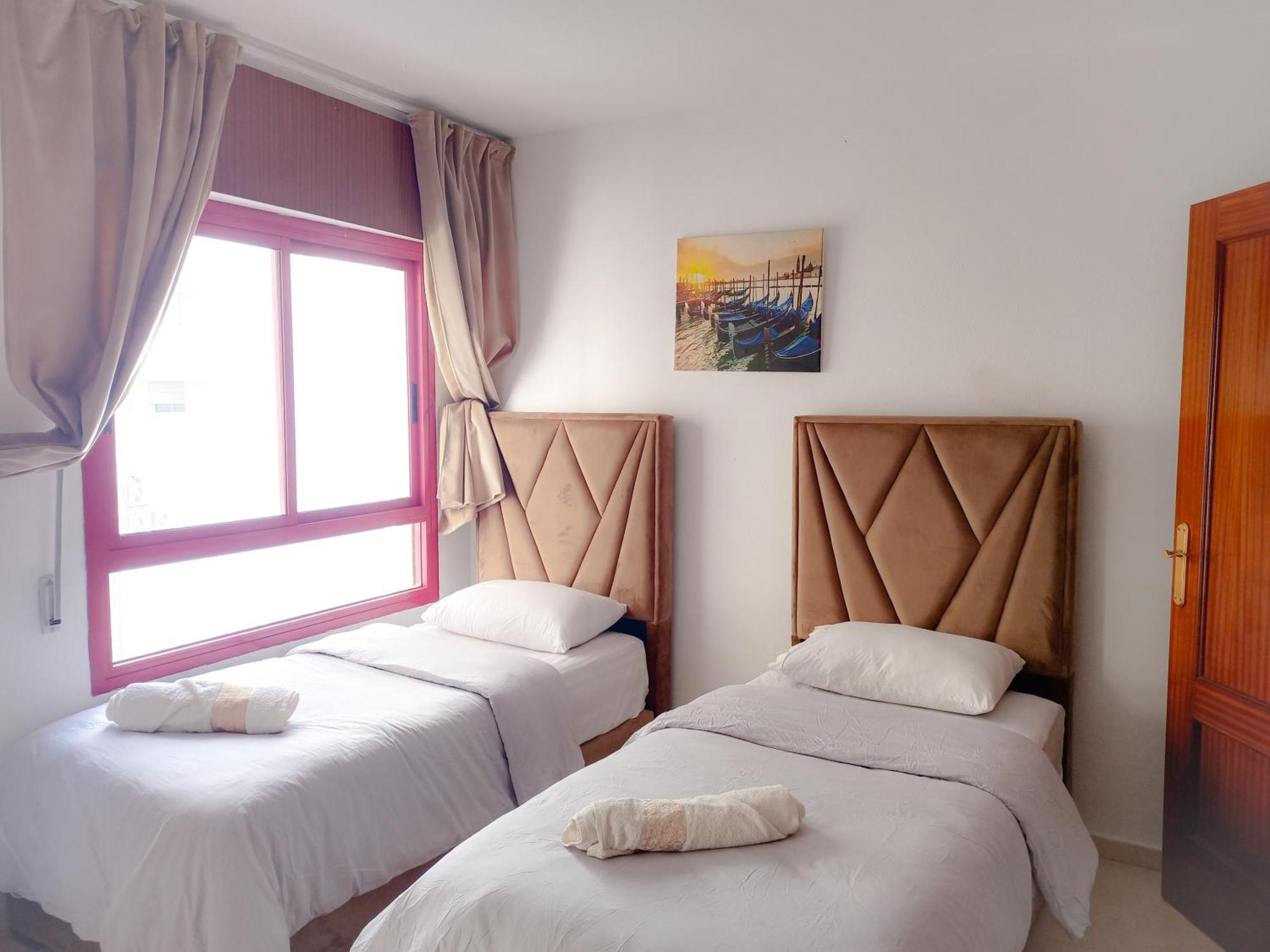 Amazing Appartement Au Centre Ville En Face Hilton & Gare Train De Tgv De Tanger 2N Ngoại thất bức ảnh