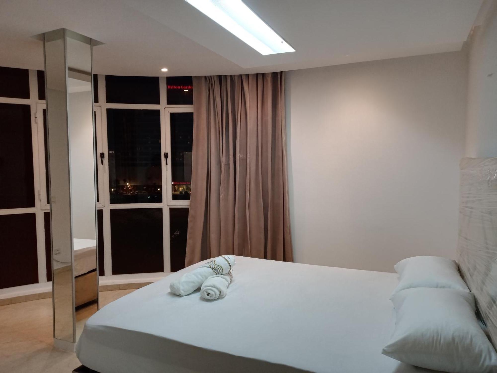 Amazing Appartement Au Centre Ville En Face Hilton & Gare Train De Tgv De Tanger 2N Ngoại thất bức ảnh